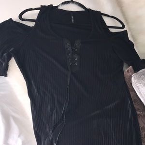 BLACK RIBBED BODYCON DRESS